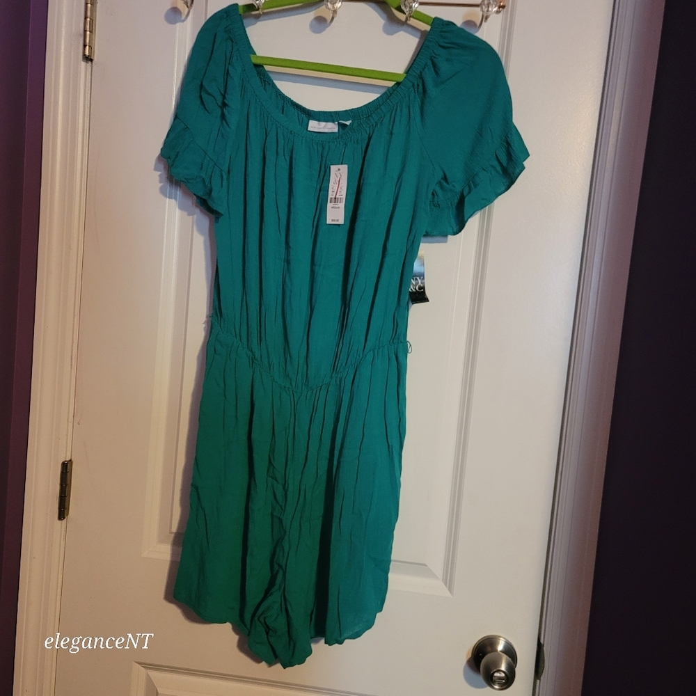 New York & Company Green short pants Romper Sz: M NWT - Picture 4 of 9